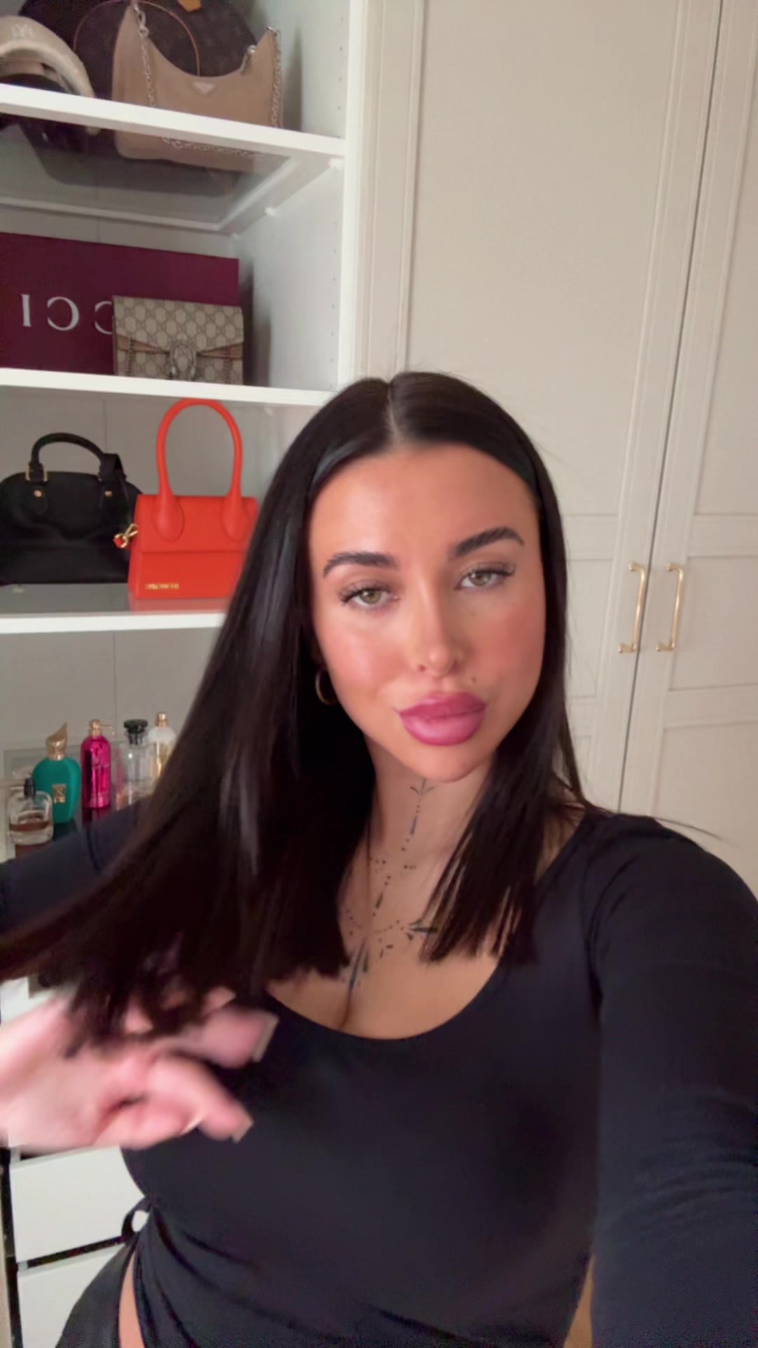 @Lara