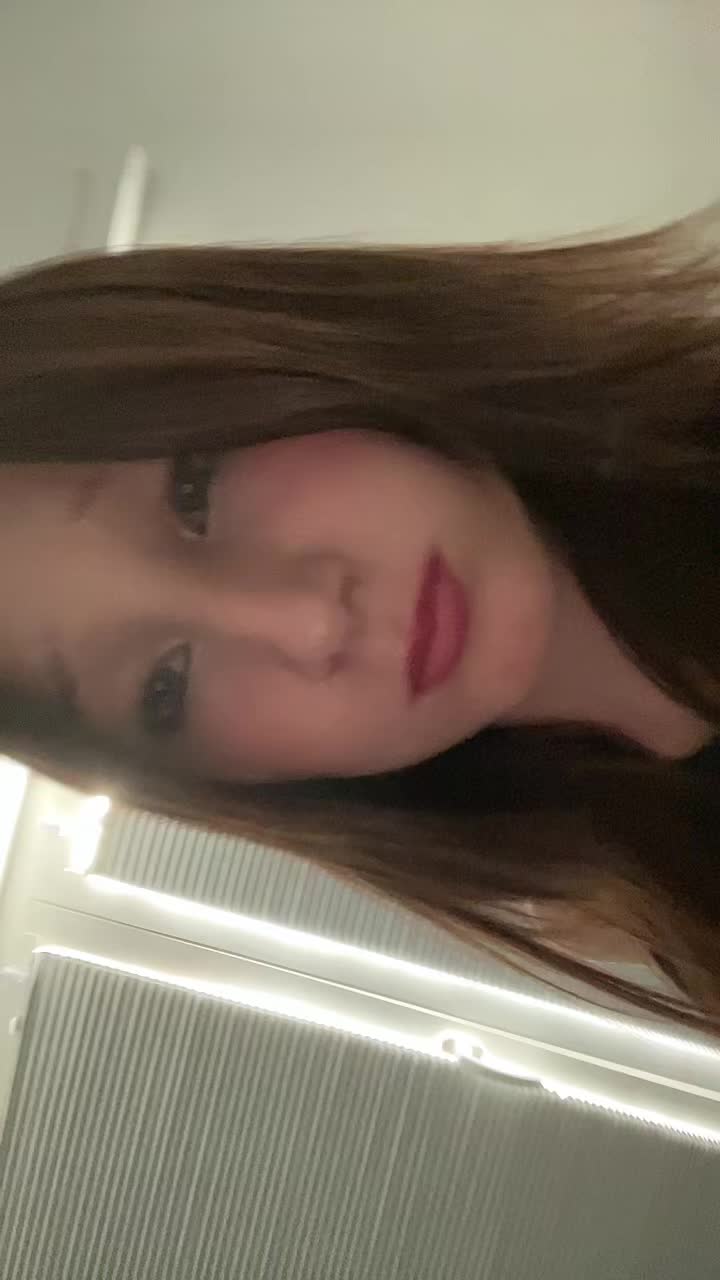 @👩🏽&zwj;❤️&zwj;💋&zwj;👩🏽