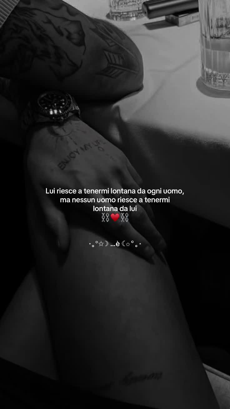 @⋆。°✩☽ …è ☾✩°。⋆