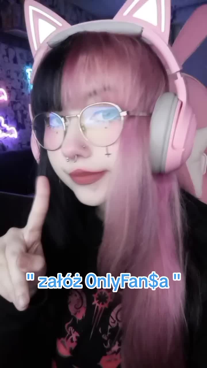 @twitch.tv/pastelbat_jpg