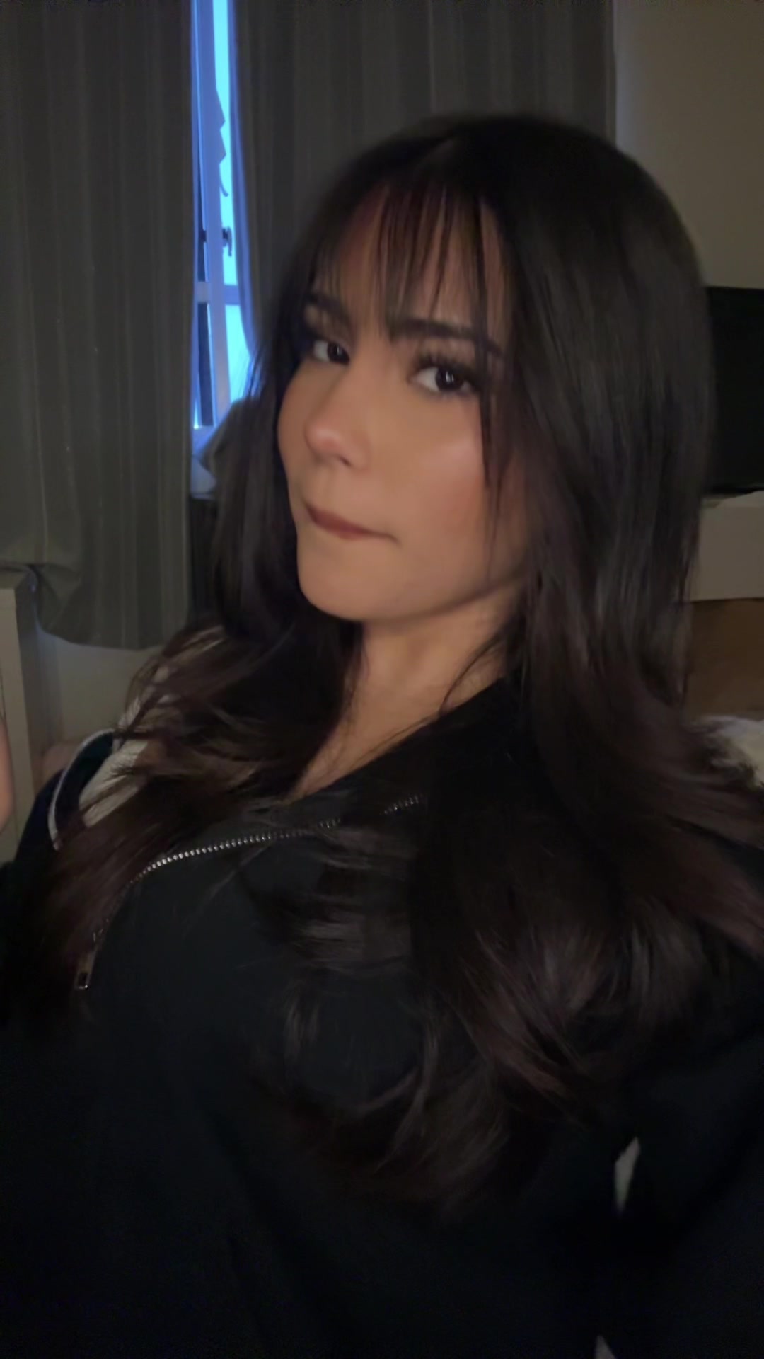 @whoisyasmeen