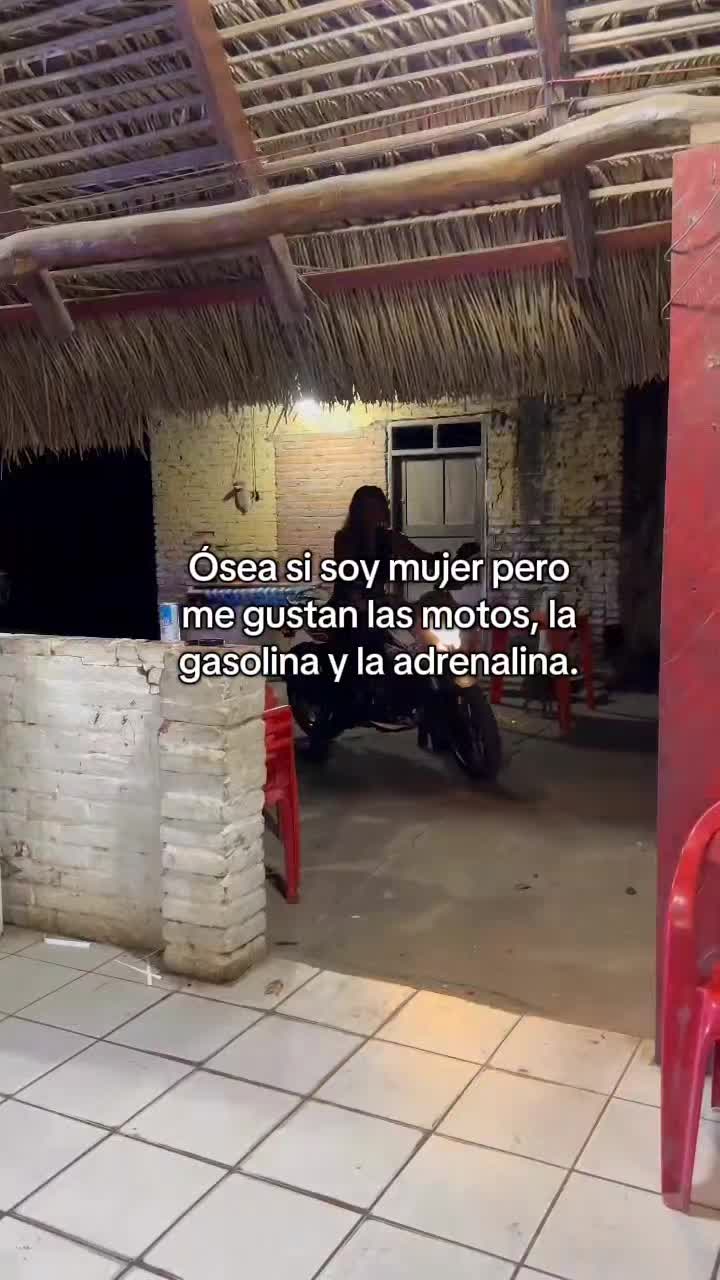 @La Vivi💜🏍️😘