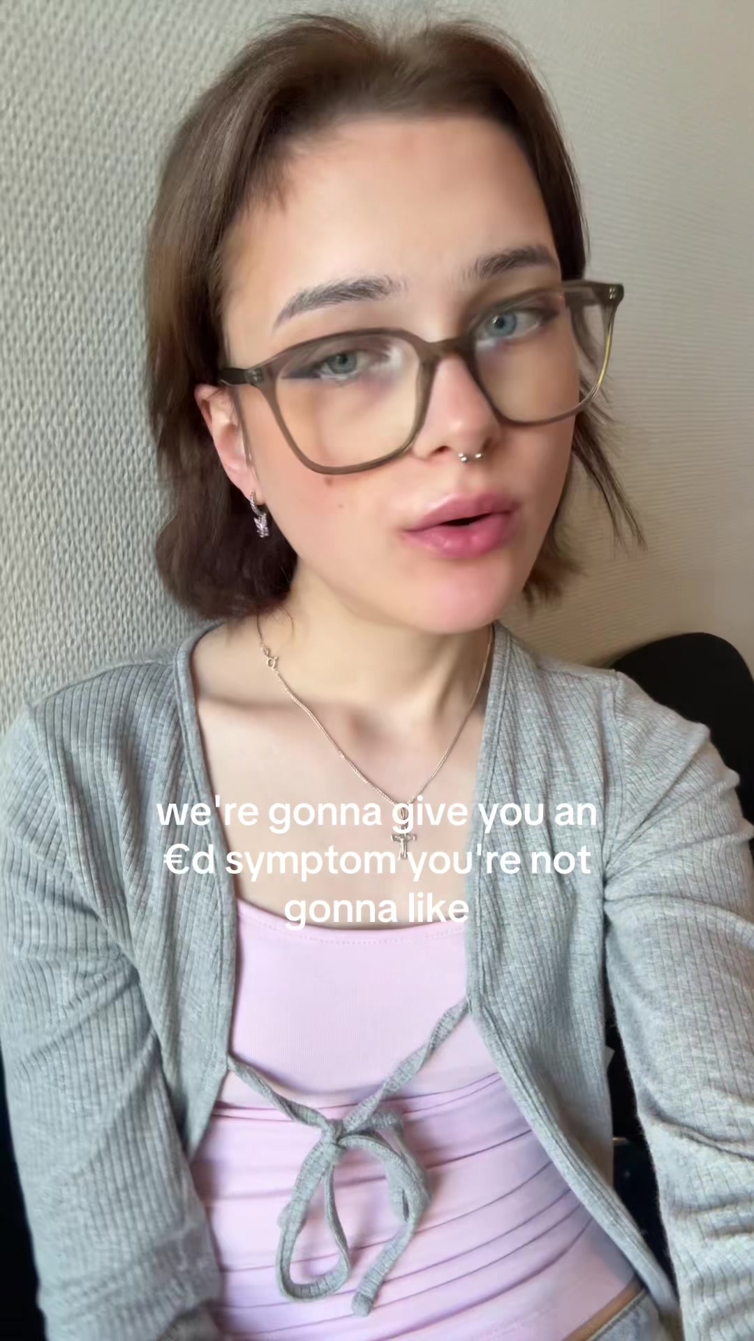 @￴