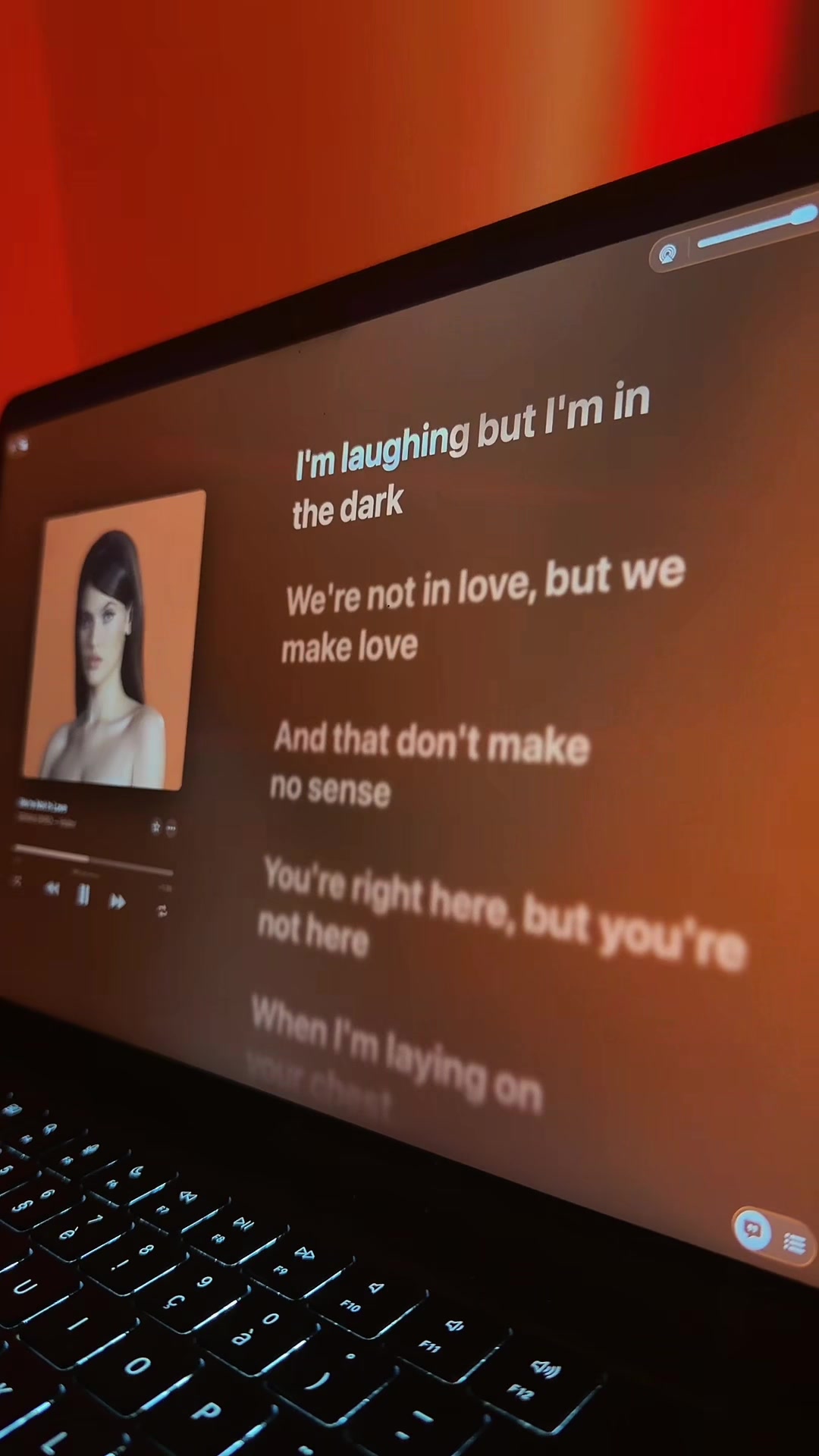 @🎧
