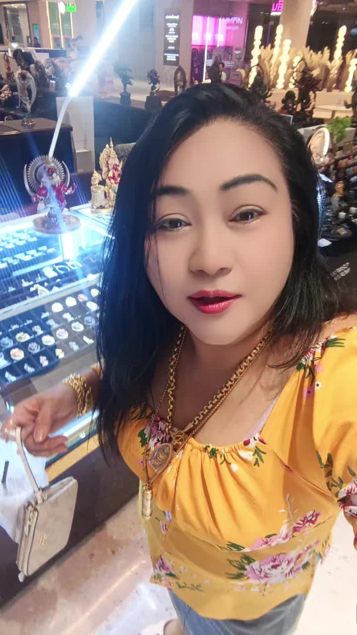 @ชุลีพร ใจเย็น