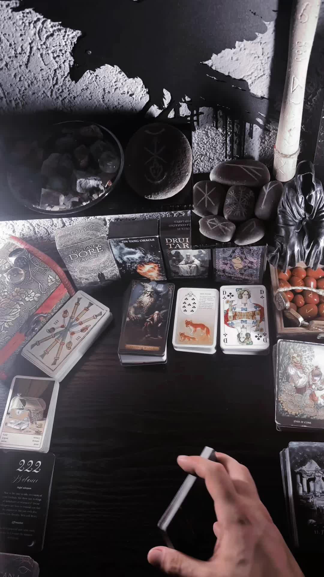 @Nightshade Whispers Tarot