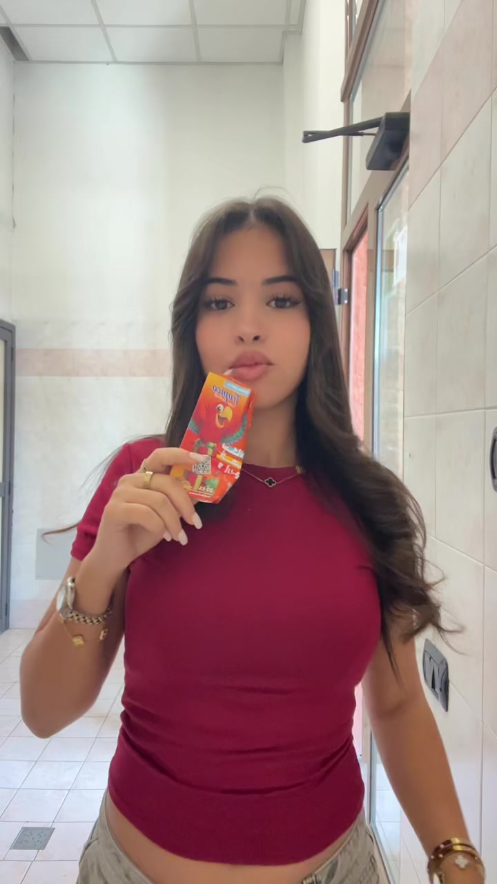 @𝓂𝒶𝓇𝒾ℯ_𝓂