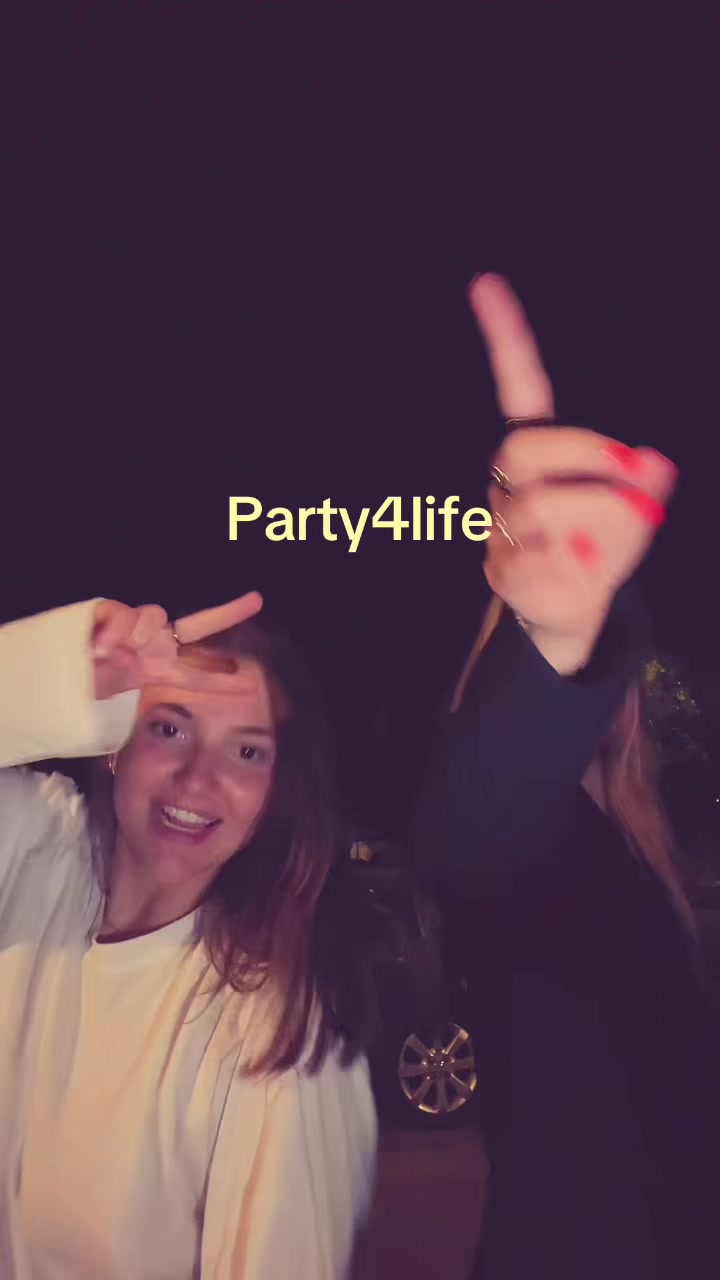 @Ella