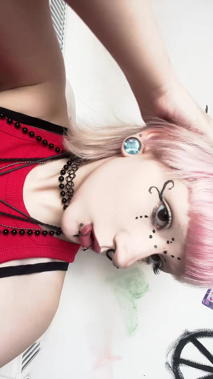 @KOᗰᑭOT ᒍᗩᑭKOᗯY🍎