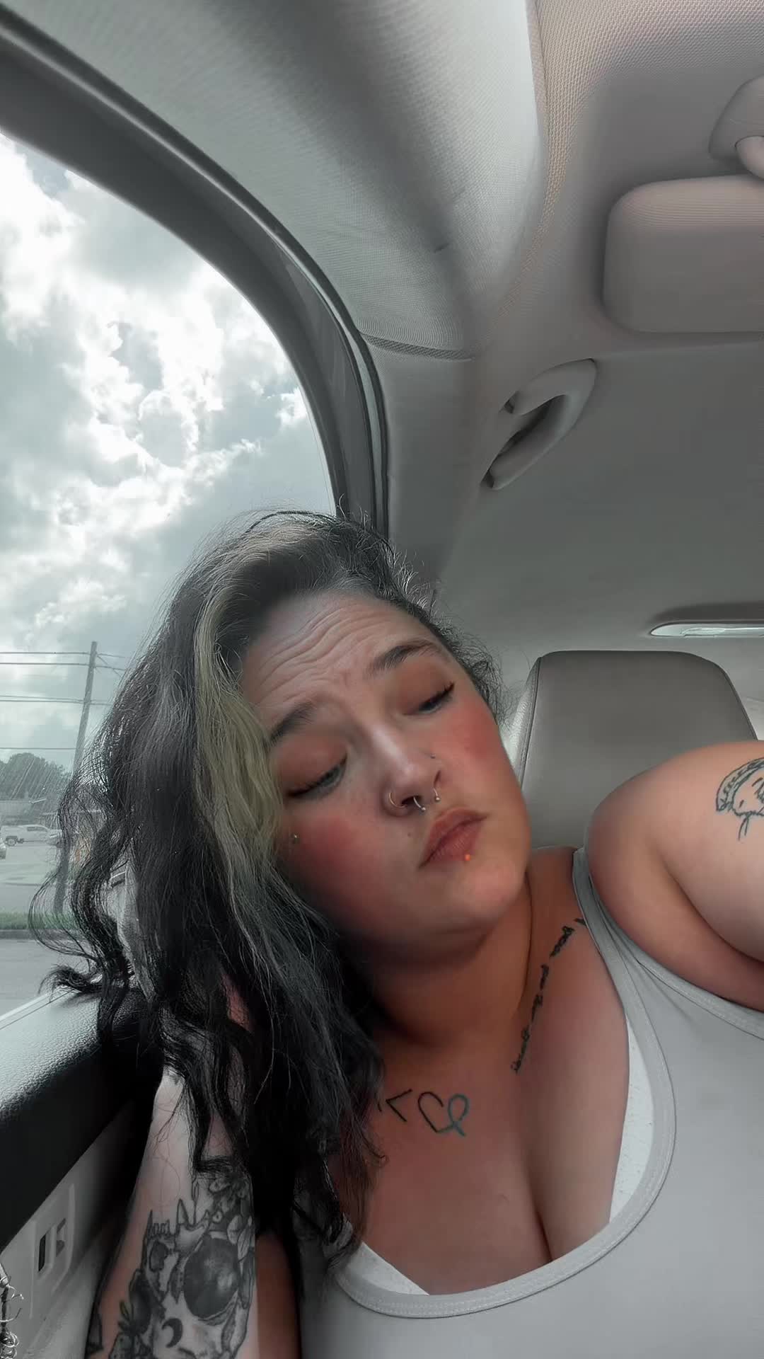 @MOMMYBRETT