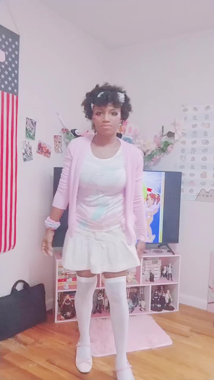 @ᕱ👑ᕱ