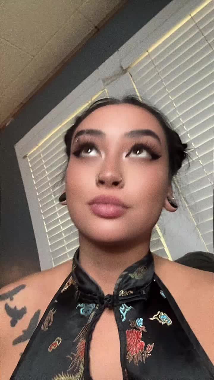 @🖤
