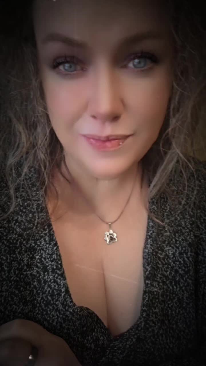 @Heidi 💜🖤