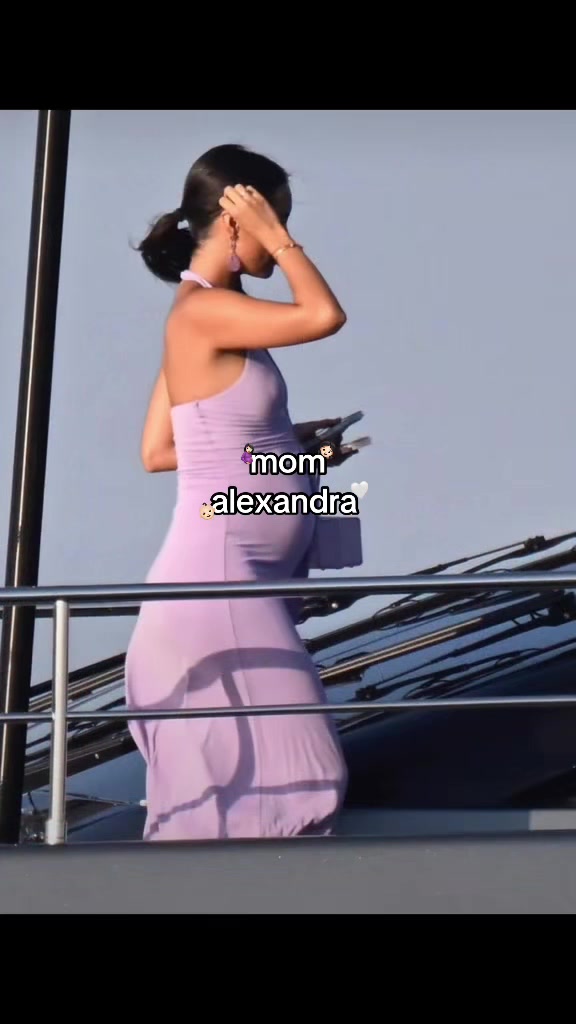 @𝒶𝓁𝑒𝓍𝒶𝓃𝒹𝓇𝒶 🤍