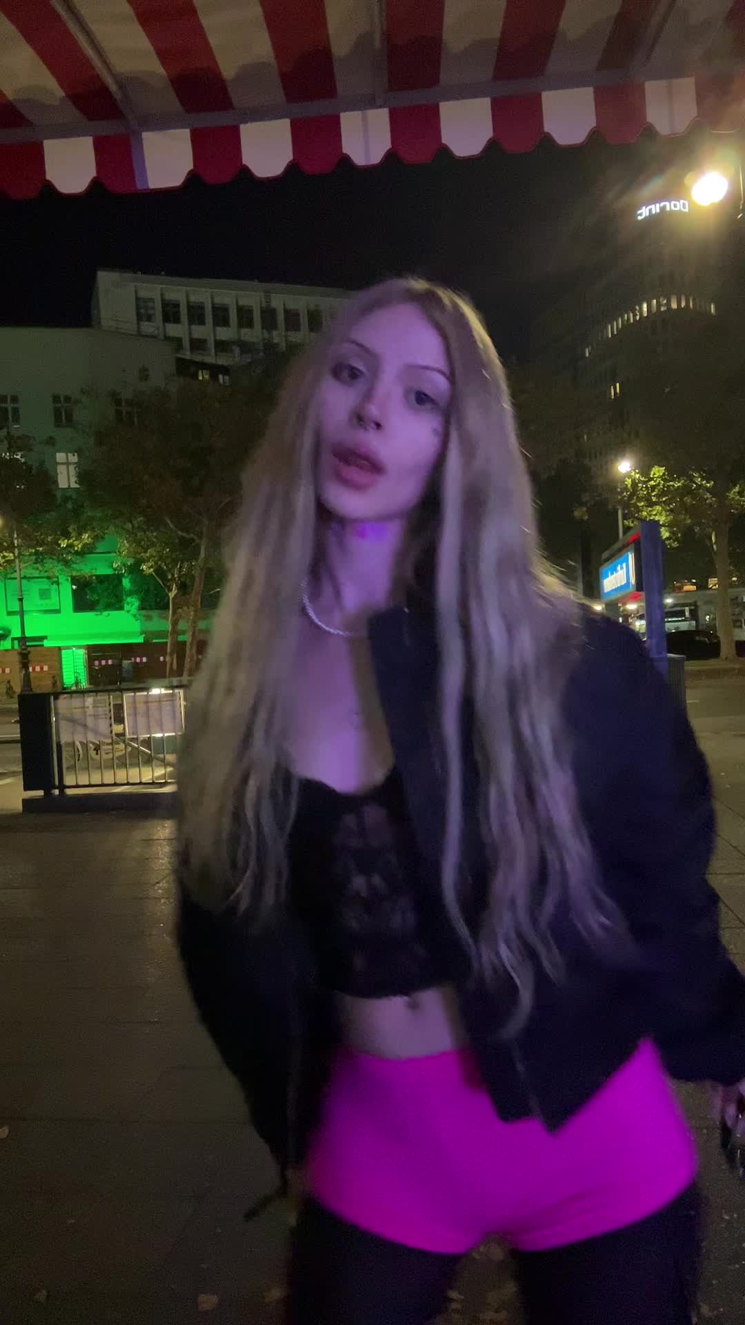 @^^
