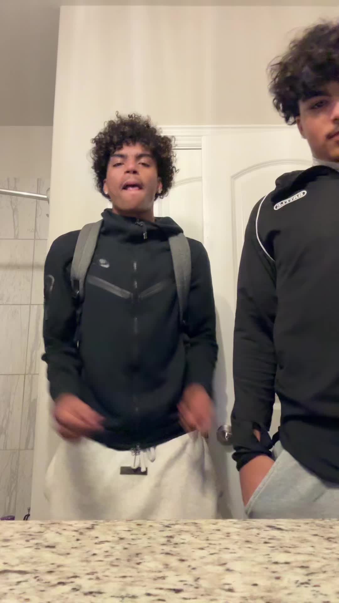 @J5💯