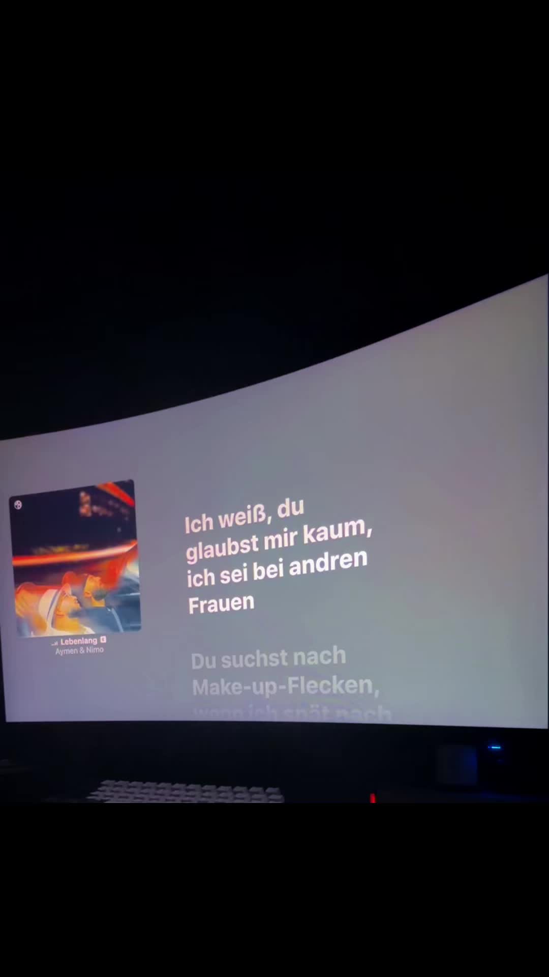@𝔩𝔶𝔯𝔦𝔵𝔠𝔰__.🎧