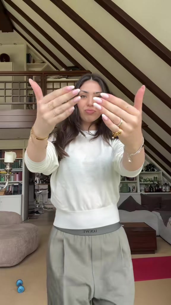 @Adelina