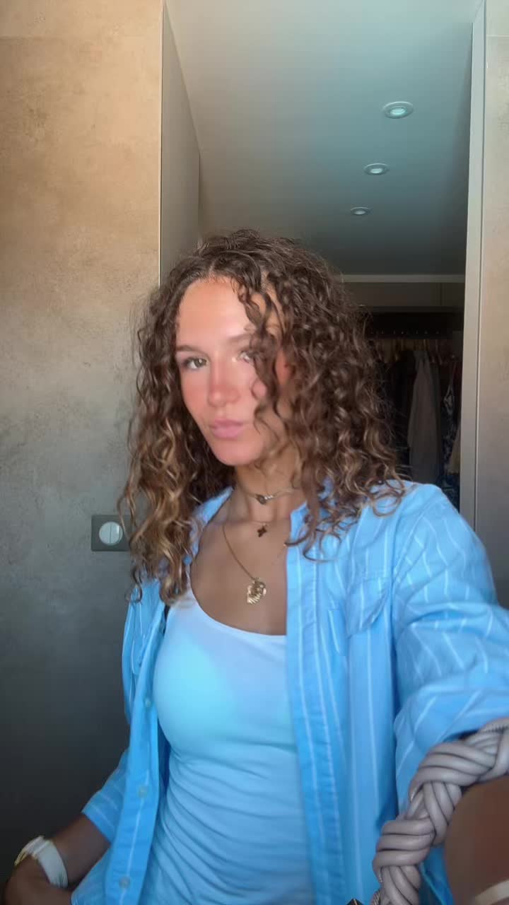 @ᴇʟɪꜱᴇ🌴🛵🦀🫒🪸