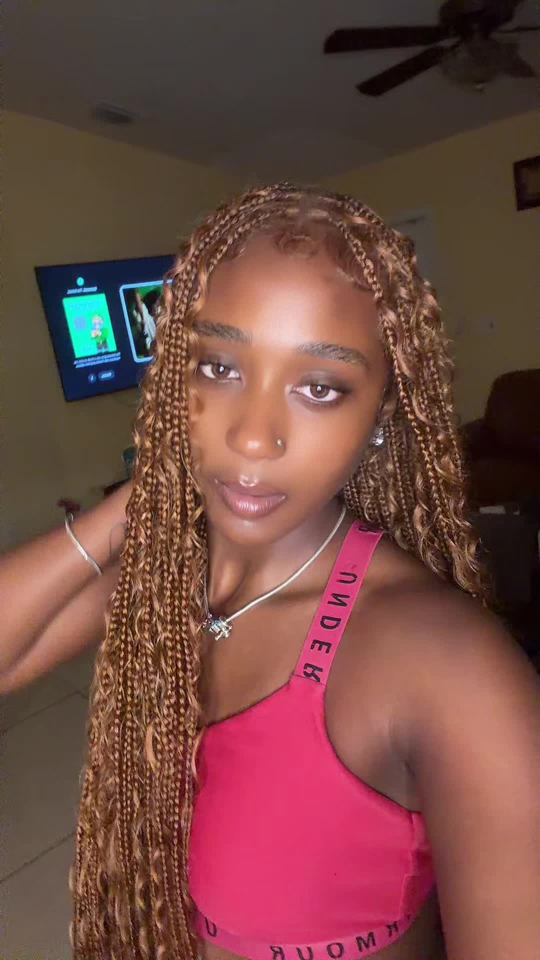 @girlbloggerxo444