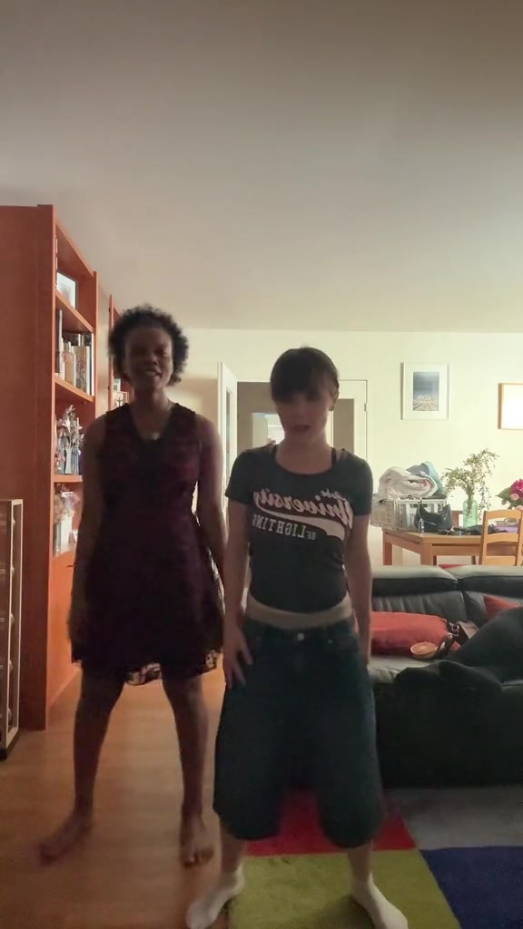 @Jos3phine👯&zwj;♀️