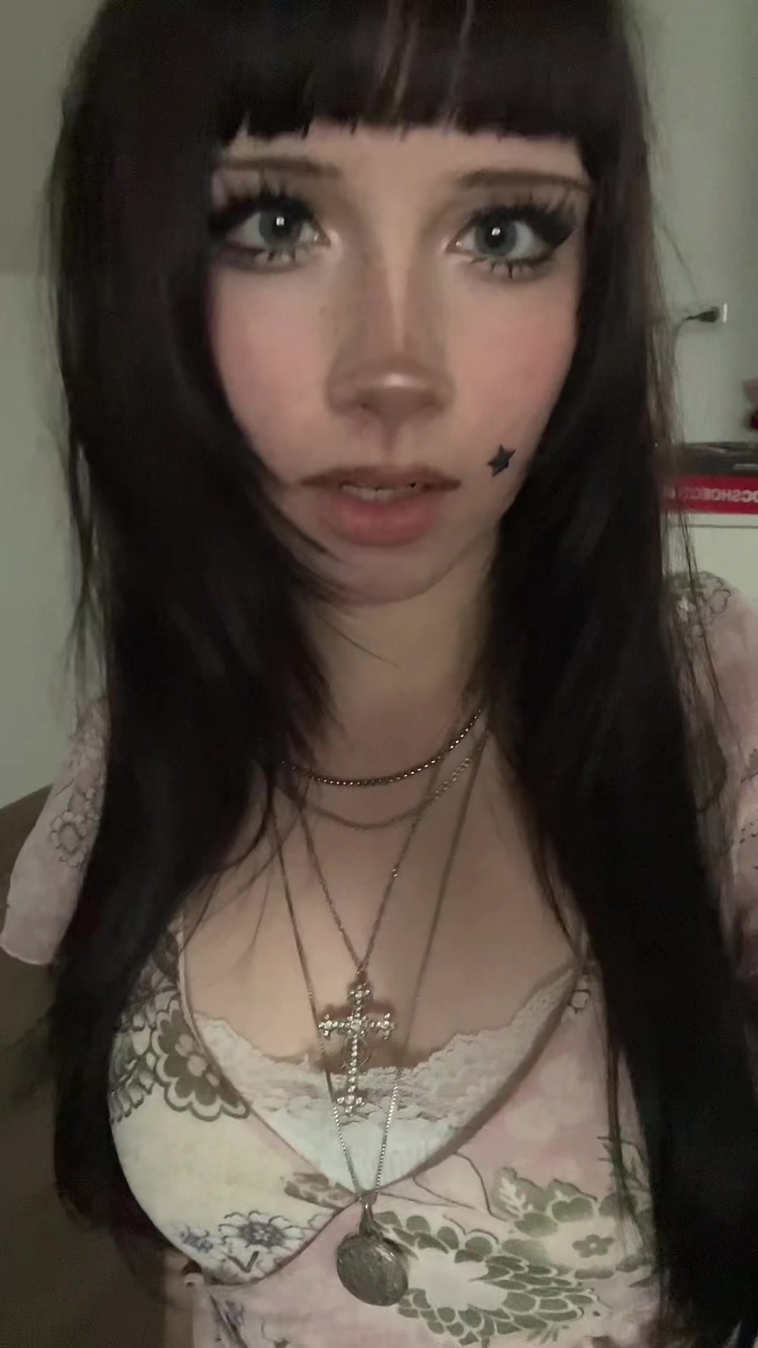 @nicole