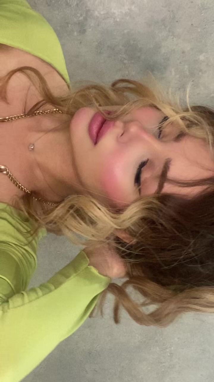 @nazninanjomi