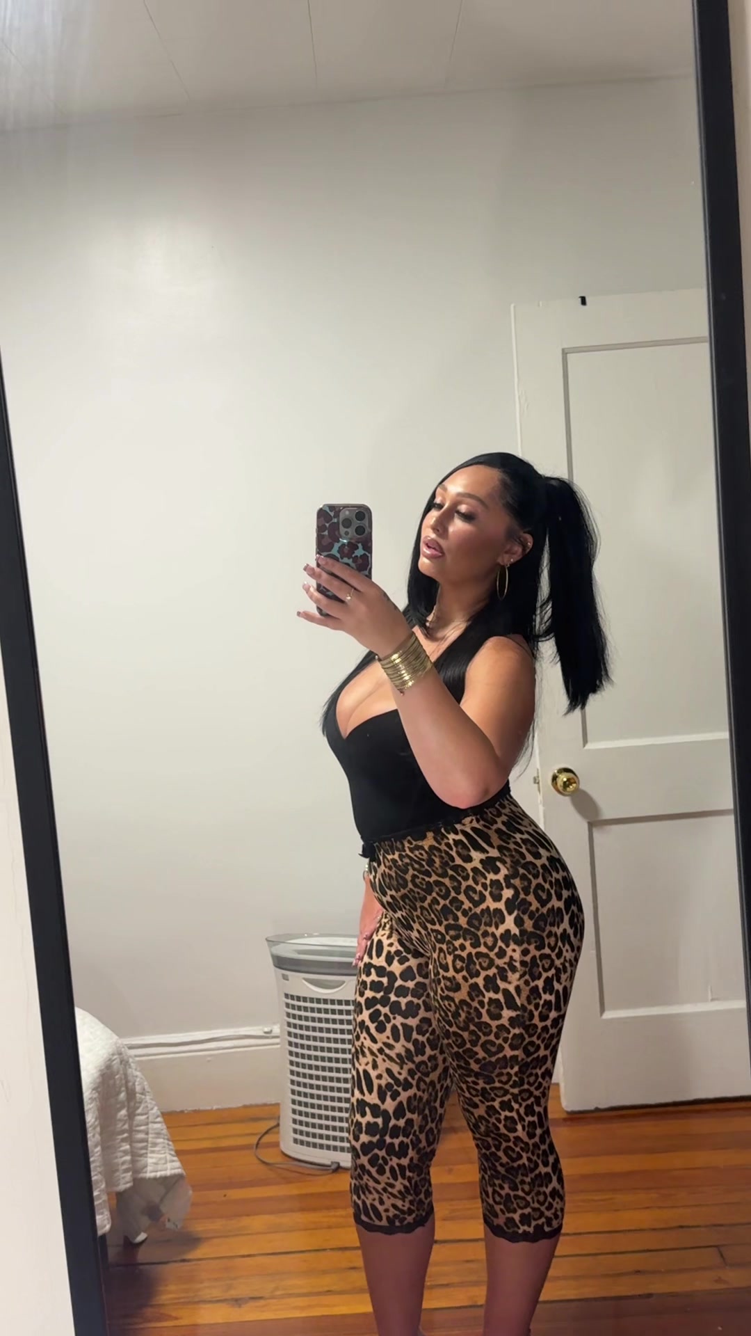 @helenamuoio_