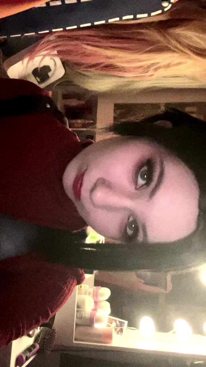 @☾˙❀ *Lydia*☾˙❀