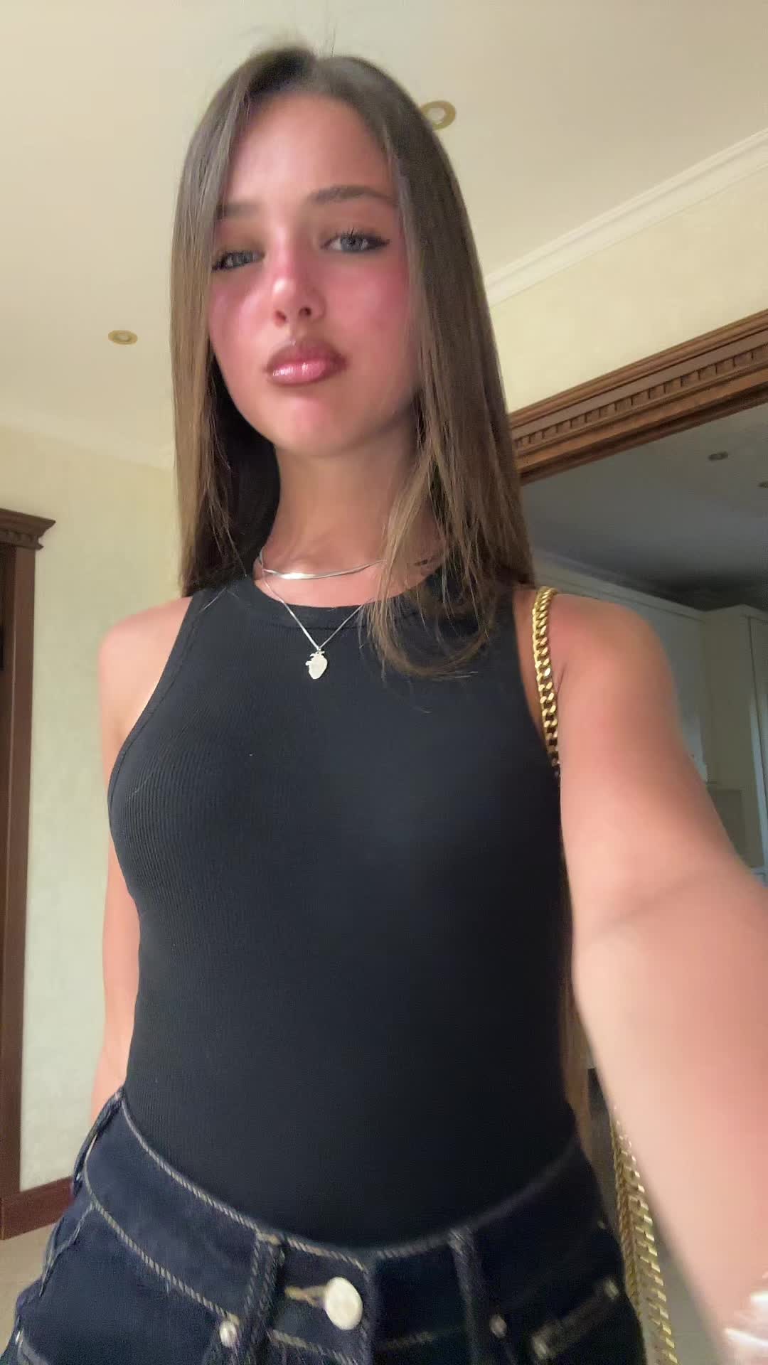 @serena_cerella_