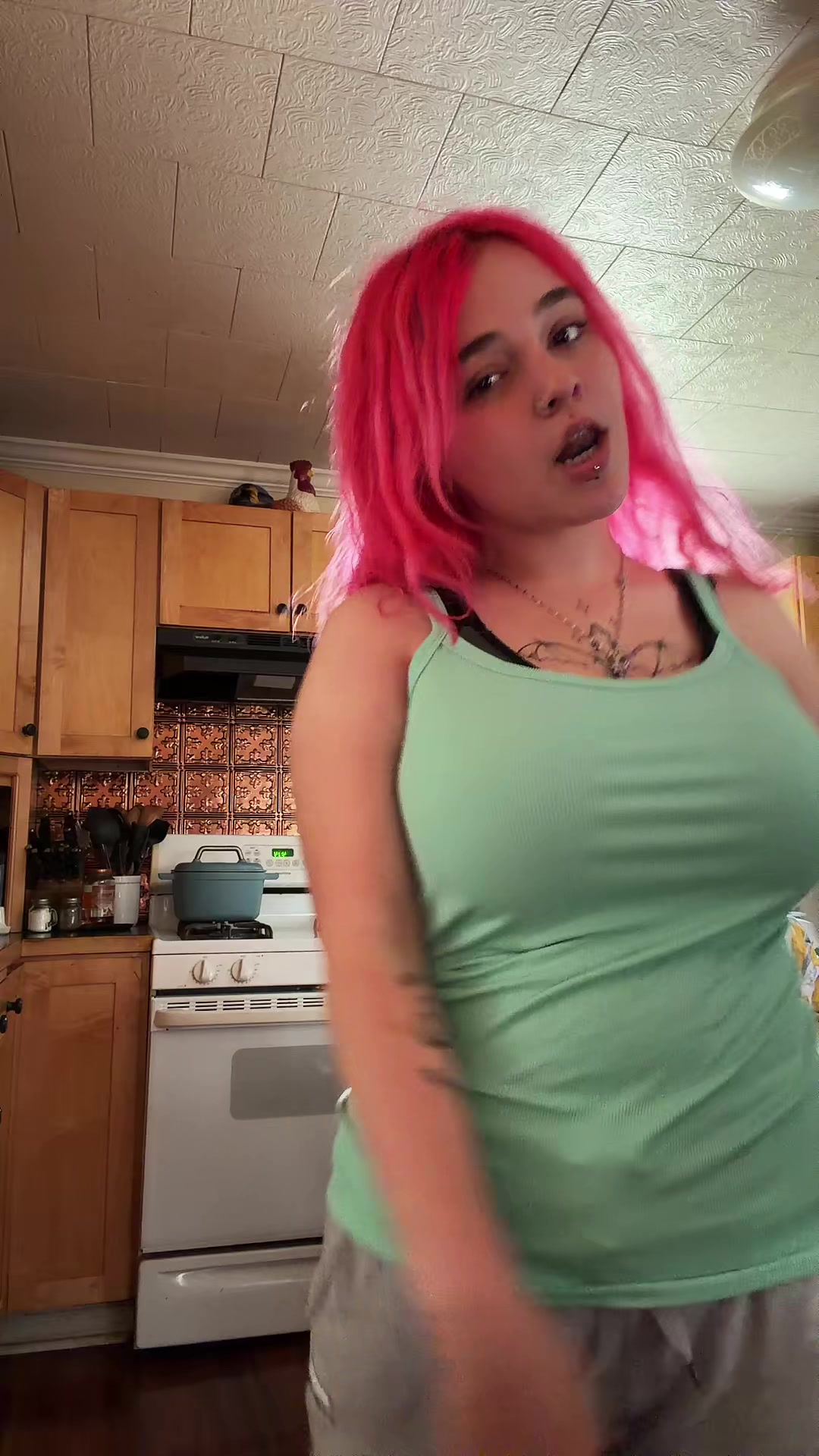 @️