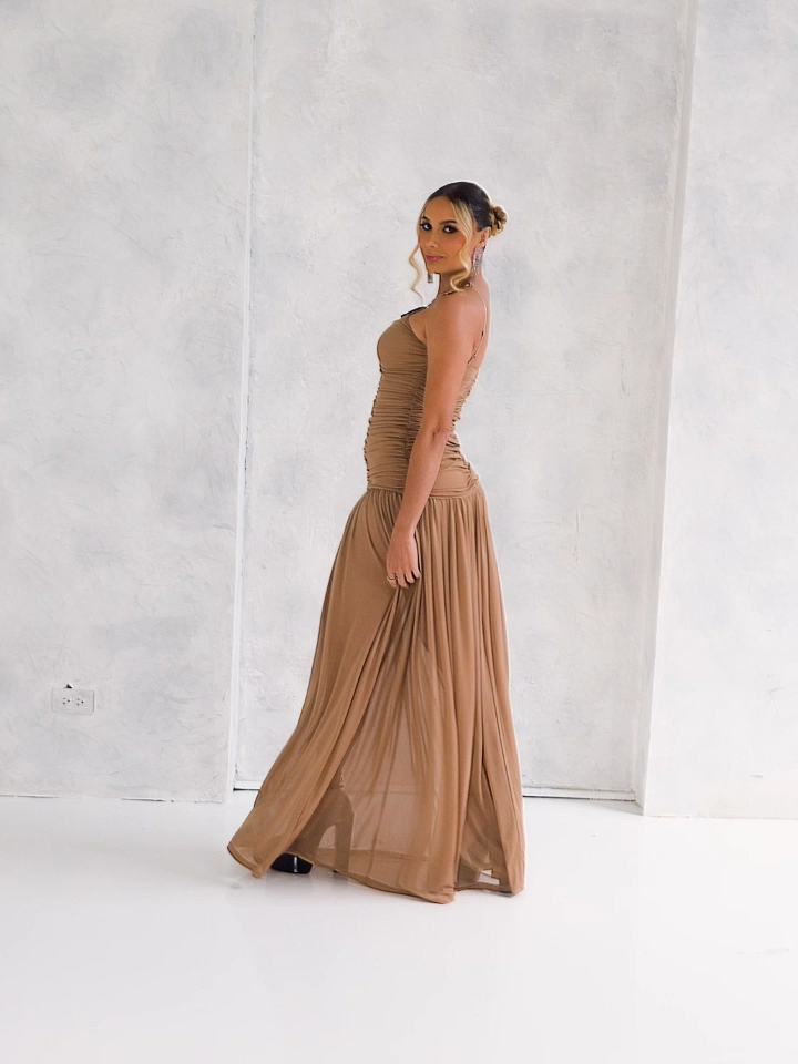 @Livira Fashion,