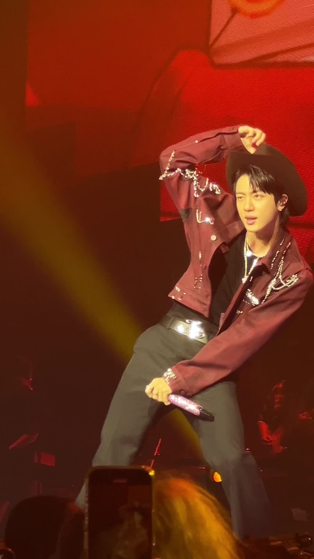 @Luvi♡