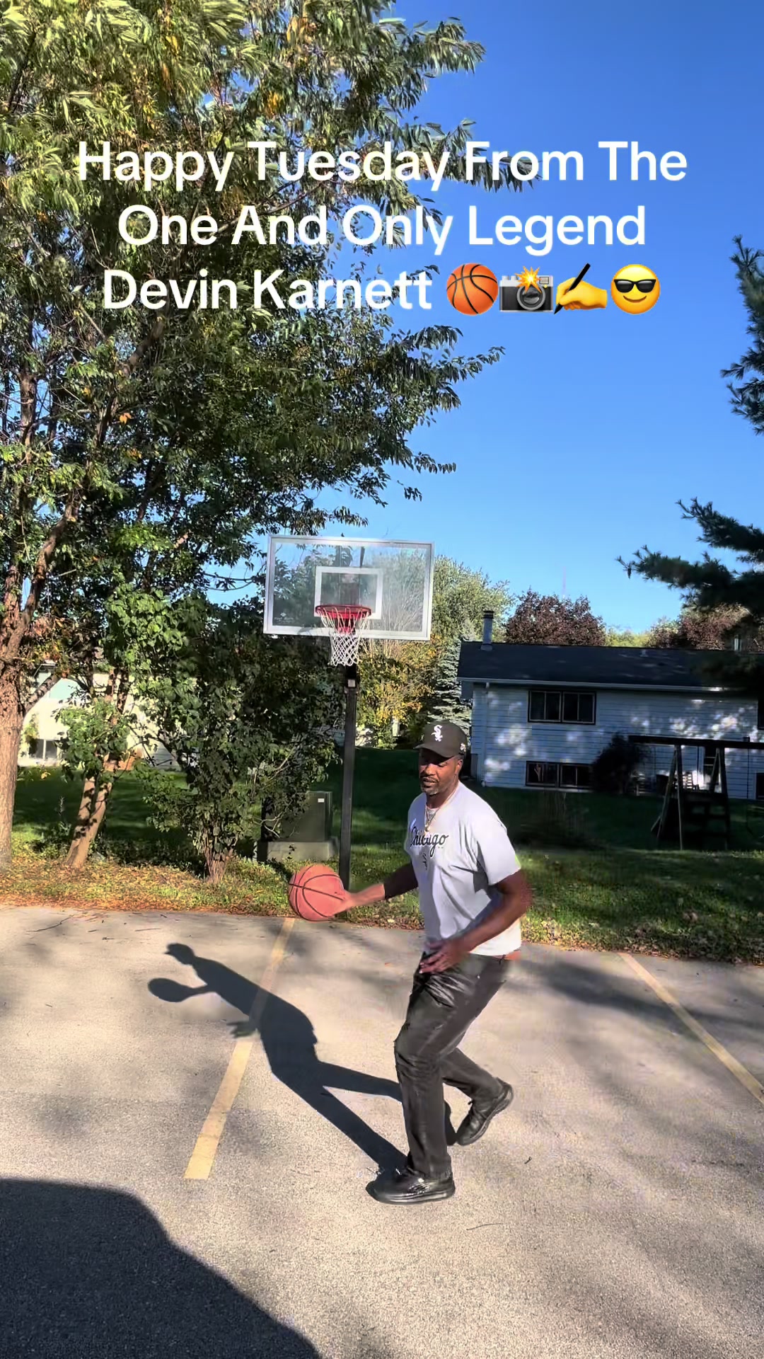 @🏀📸✍️😎