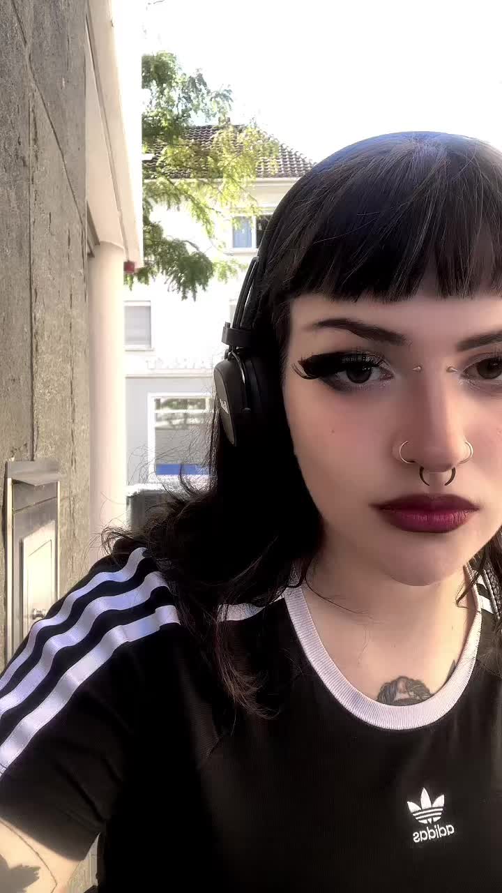 @Juju🖤