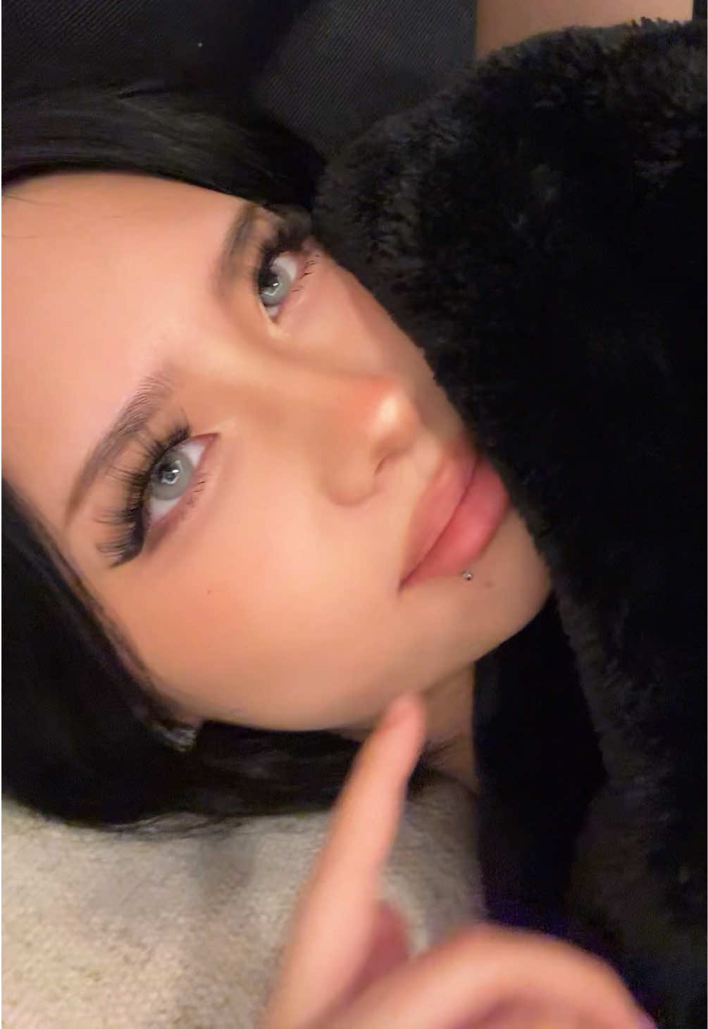 @￶
