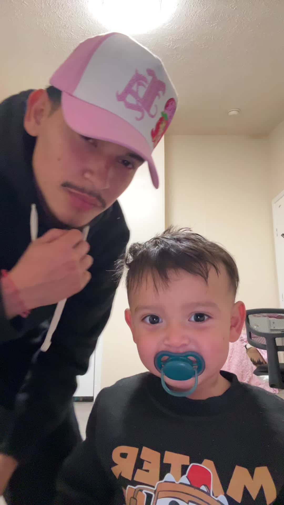 @POLLITO 🐣