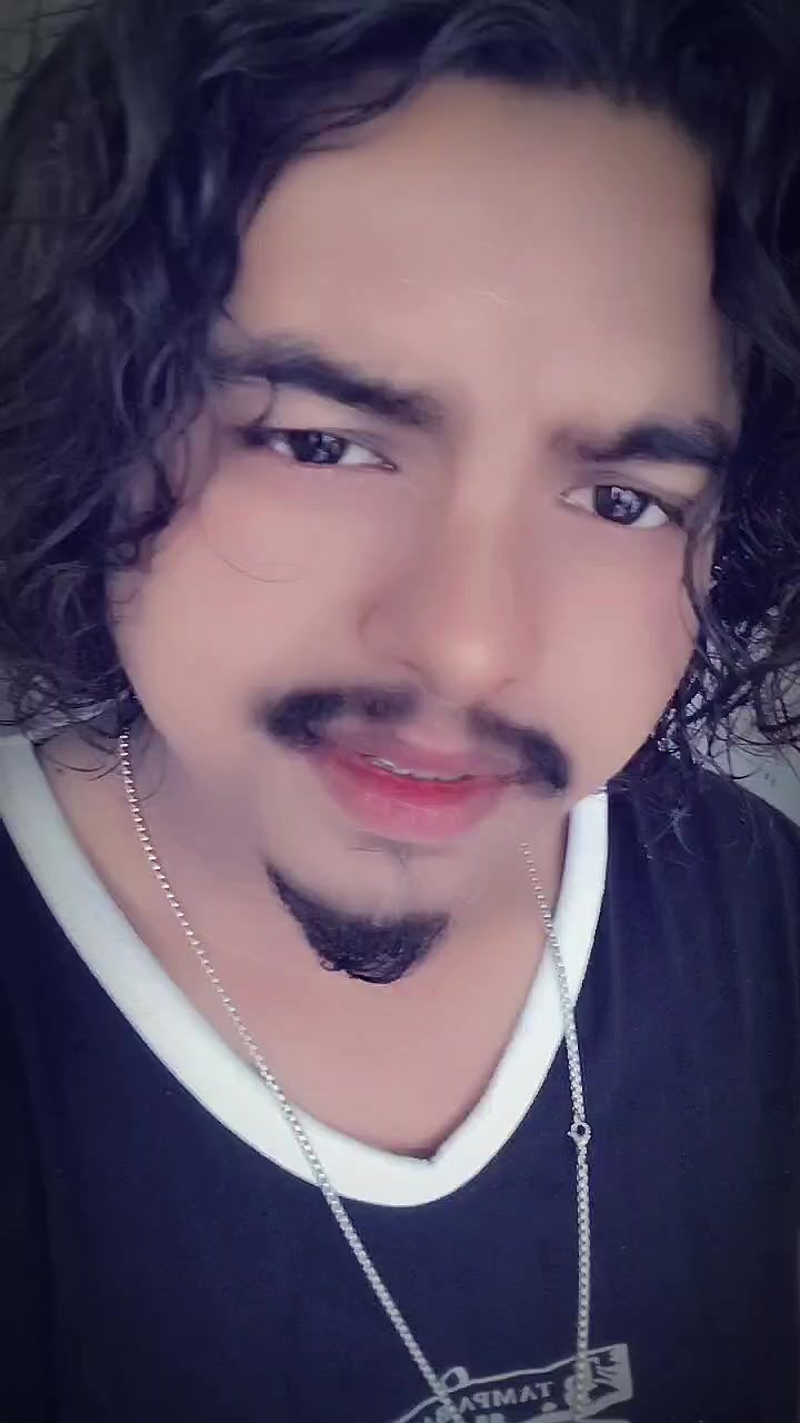 @👁️🗨️𝐀 𝐕 𝐈🫠