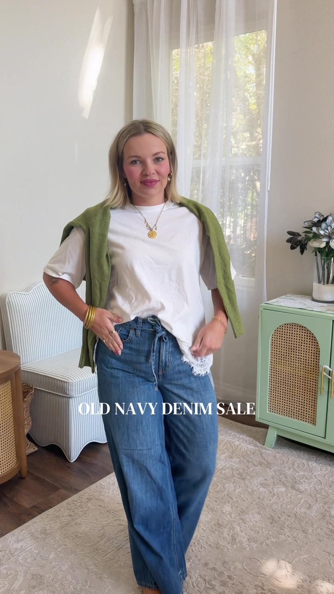 @Olivia May | Mom Style & Hacks