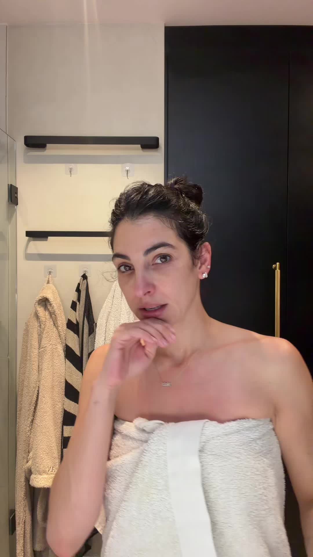@Anna Nooshin
