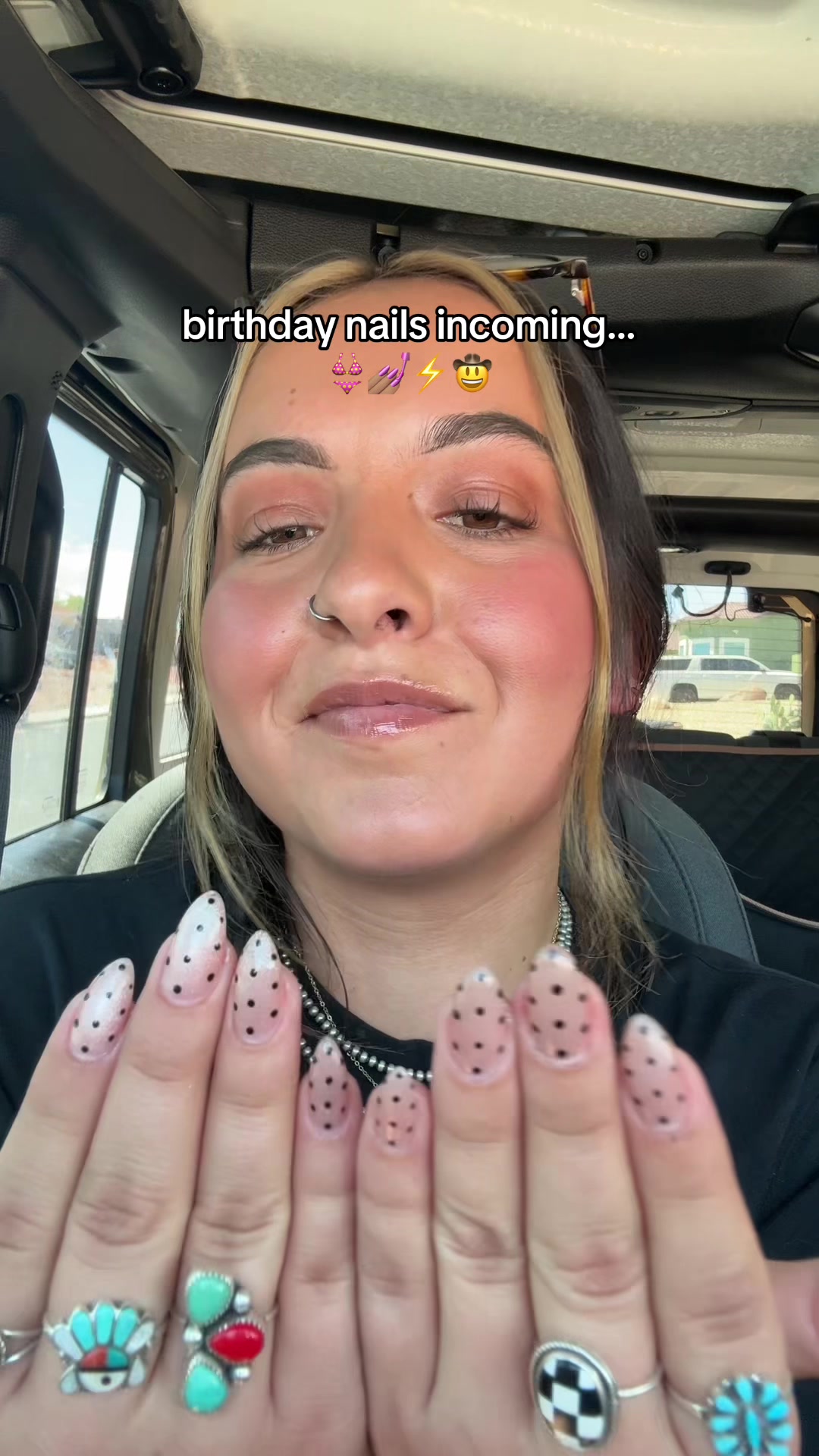 @pikivids_