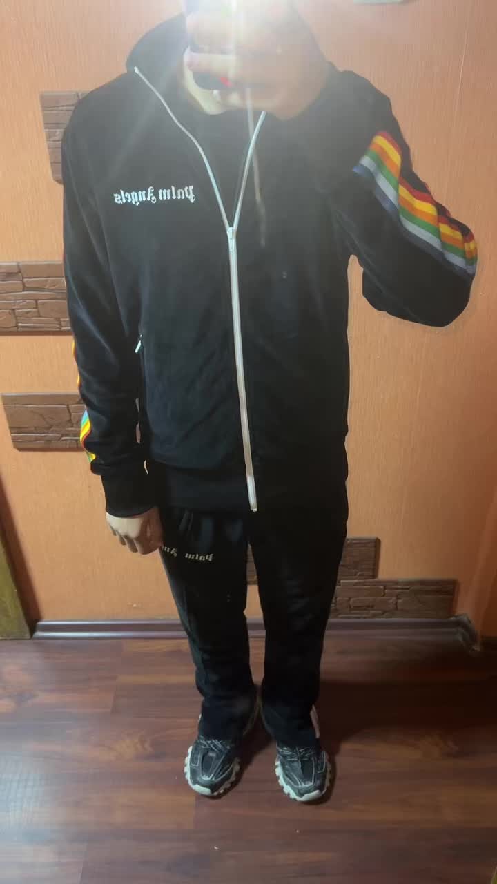 @twizzly🌪️