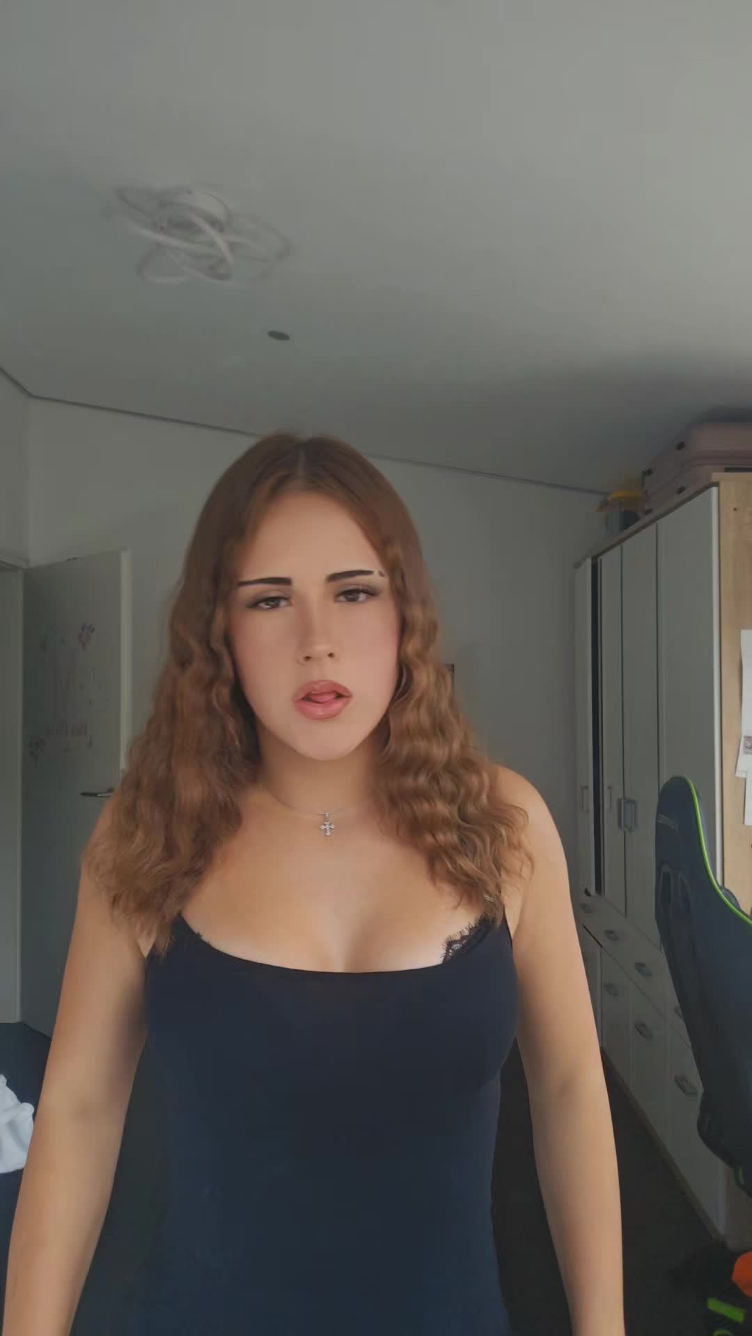@𝓜𝓲𝓪