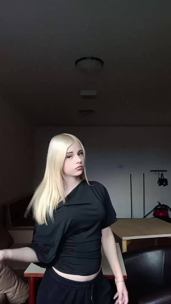 @𑣲𝐋