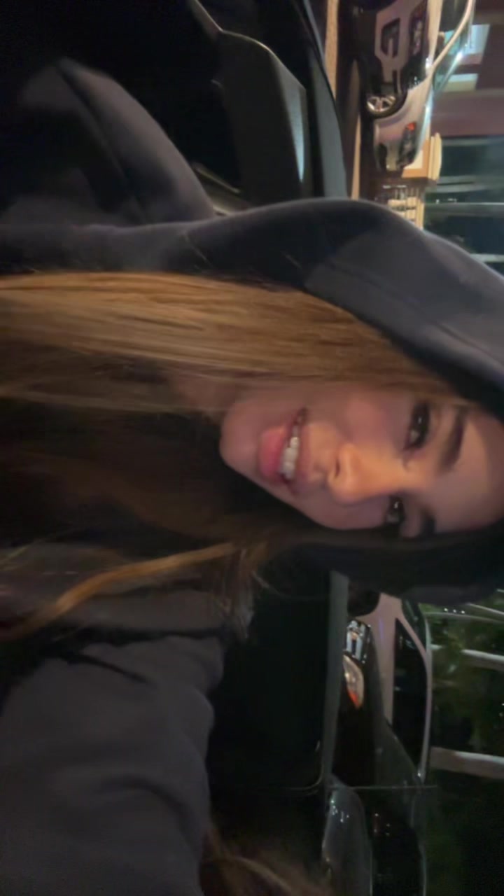 @Isabella