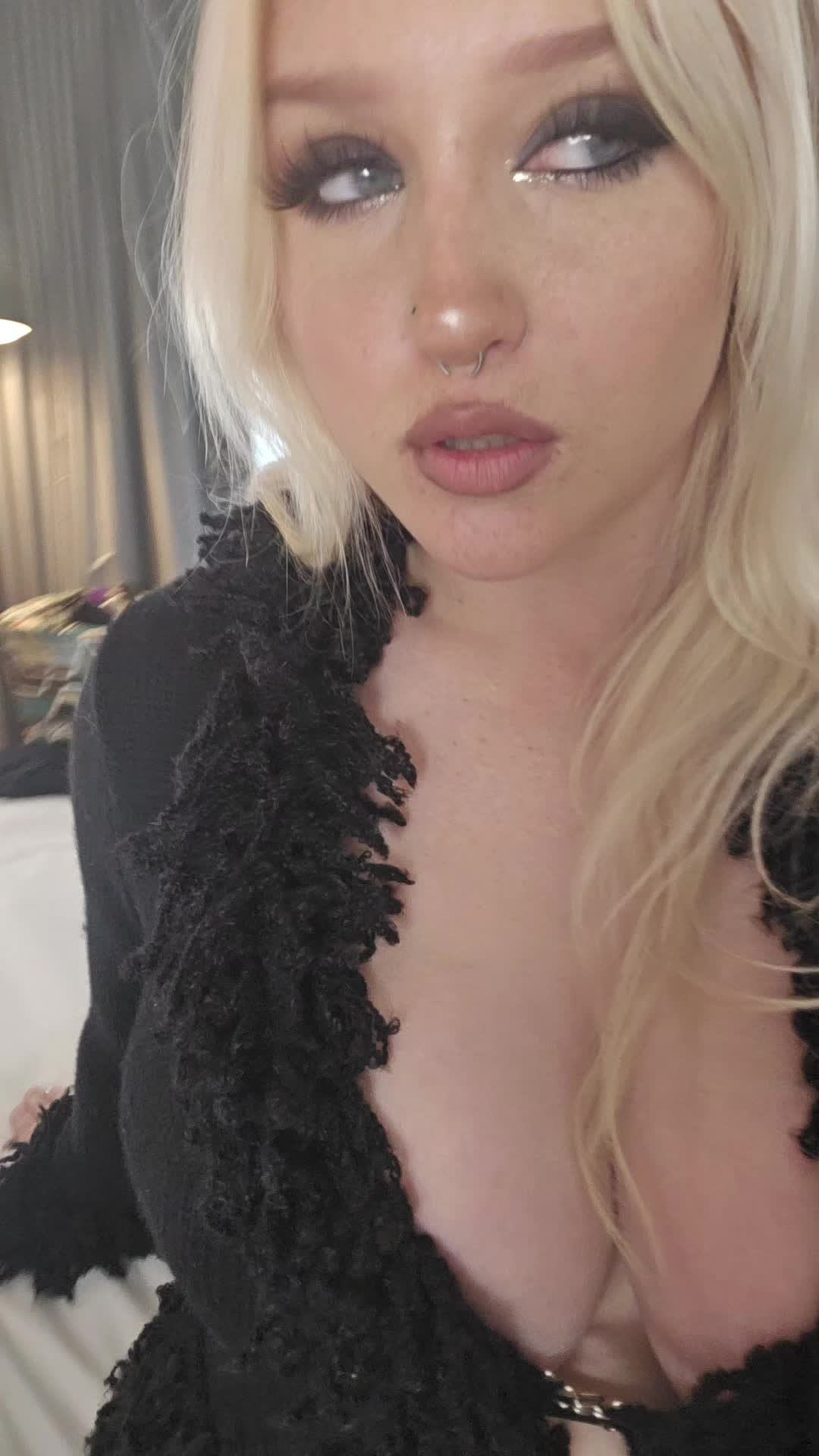 @illyria.holmes