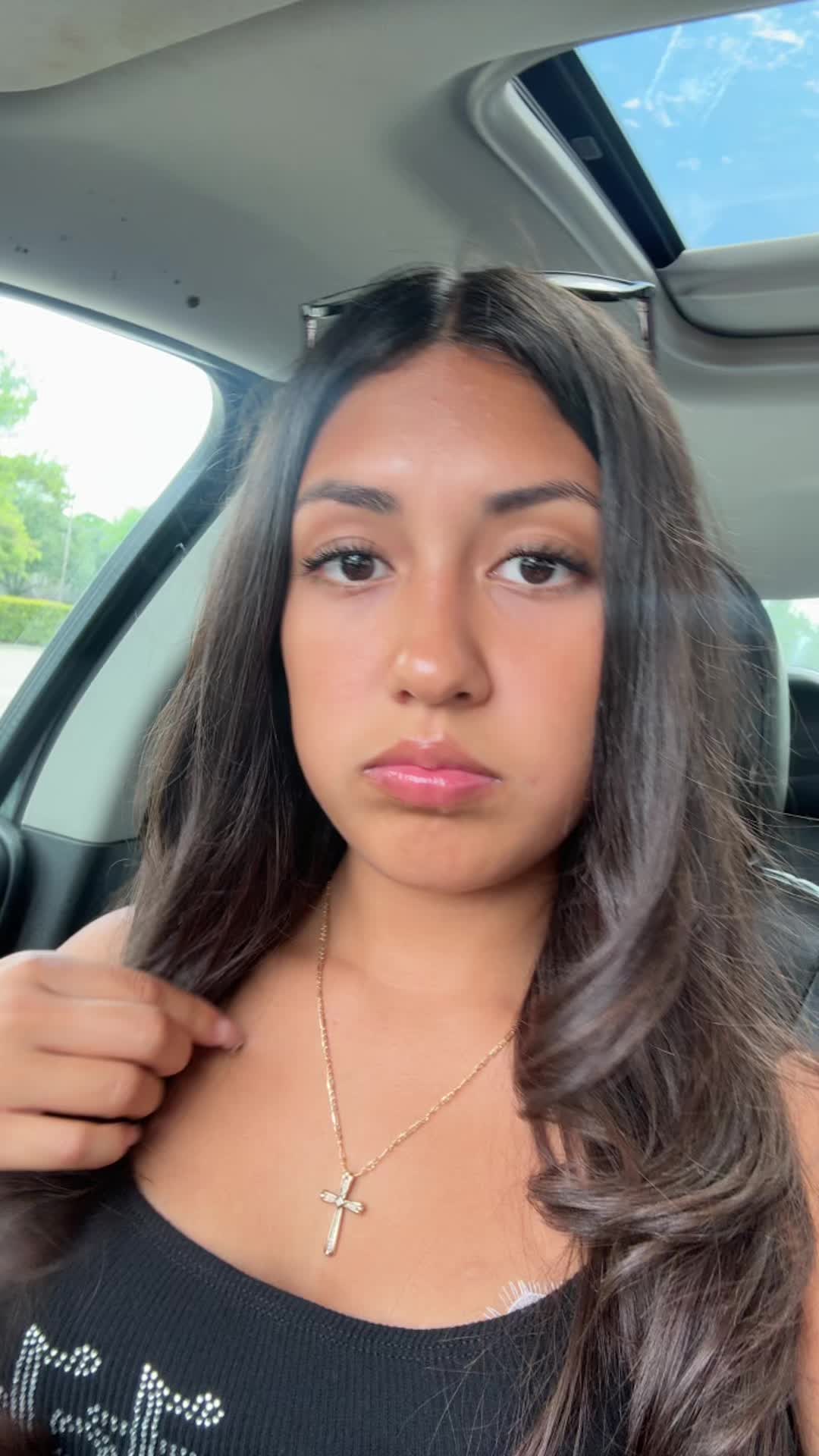 @⊱✿⊰