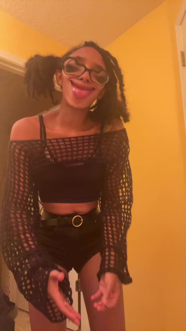 @Ickynikki