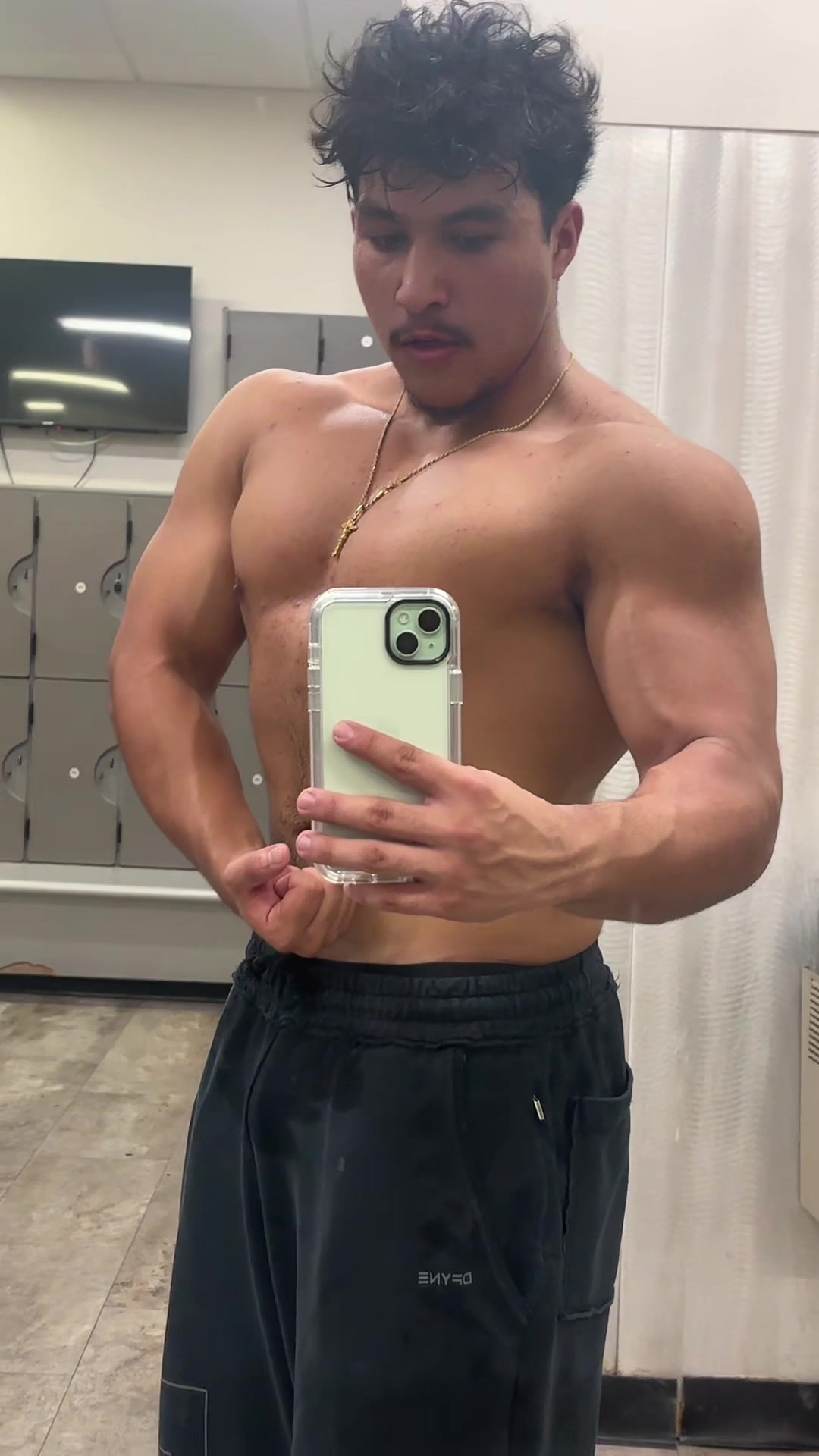 @AnthonyLifts