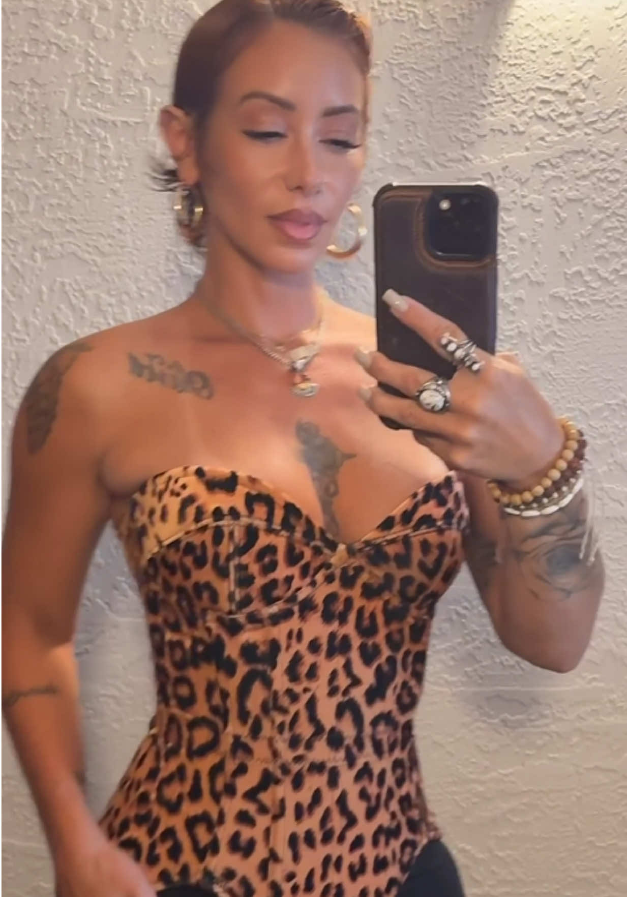 @AlexisthatFox